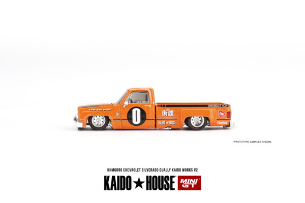 Mini GT Kaido House Chevrolet Silverado Dually KAIDO WORKS V2