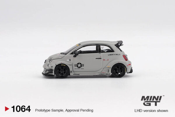 1064.2 Mini GT 1/64 Abarth 595 LB-WORKS x Abas Works Fighters MGT01064