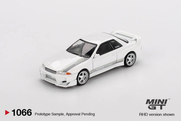 1066 Mini GT 1/64 Nissan Skyline GT-R (R32) VeilSide Combat C-I White MGT01066