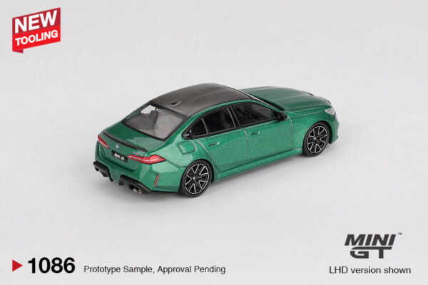1086.1 Mini GT 1/64 BMW M5 (G90) Isle of Man Green Metallic MGT01086