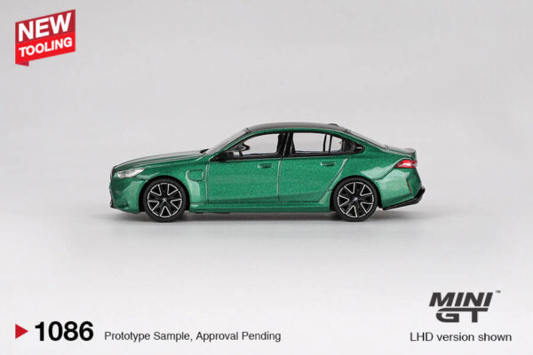 1086.2 Mini GT 1/64 BMW M5 (G90) Isle of Man Green Metallic MGT01086