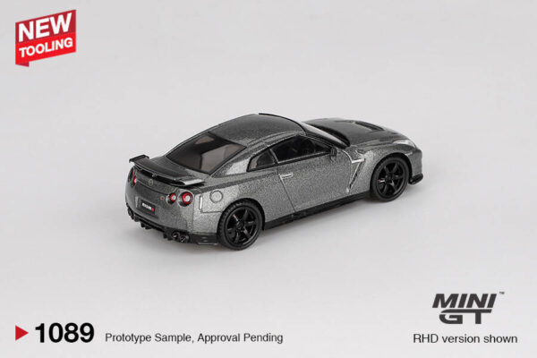 1089.1 Mini GT 1/64 NISSAN GT-R 2013 Dark Metal Gray(NISMO R35 CRS Version) MGT01089