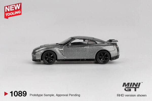 1089.2 Mini GT 1/64 NISSAN GT-R 2013 Dark Metal Gray(NISMO R35 CRS Version) MGT01089
