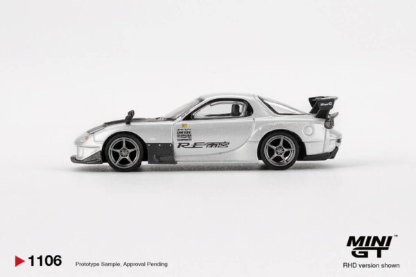 1106.1 Mini GT 1/64 Mazda RX-7 RE-Amemiya Silver Metallic MGT01106