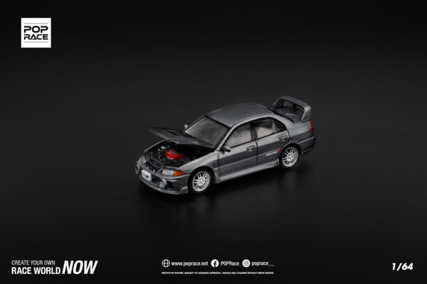 4 (7) Pop Race 1/64 Mitsubishi Lancer Evolution IV Dark Grey PR640327