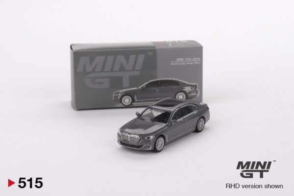 Mini GT BMW 750Li xDrive Bernina Grey Amber Effect