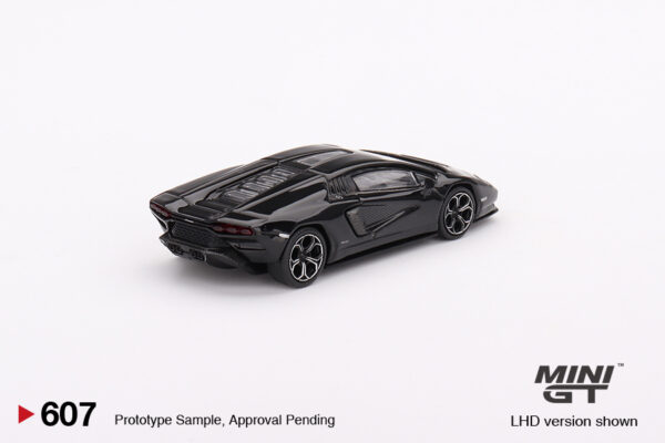 607.2 Mini GT Lamborghini Countach LPI 800-4 Nero Maia