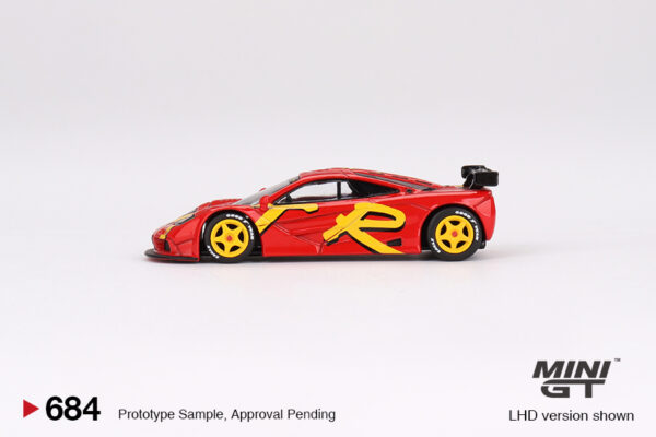 684.3 Mini GT McLaren F1 GTR 1996 Presentation