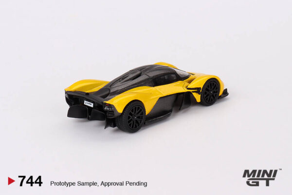 Mini GT 1/64 Aston Martin Valkyrie Sunburst Yellow MGT00744