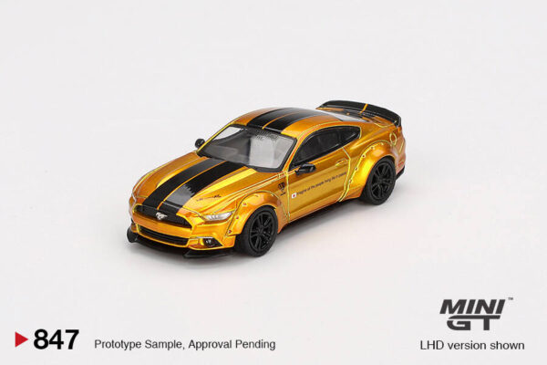 Mini GT 1/64 LB-WORKS FORD MUSTANG LB Gold - Blister Paket MGT00847-BL
