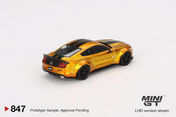 Mini GT 1/64 LB-WORKS FORD MUSTANG LB Gold - Blister Paket MGT00847-BL