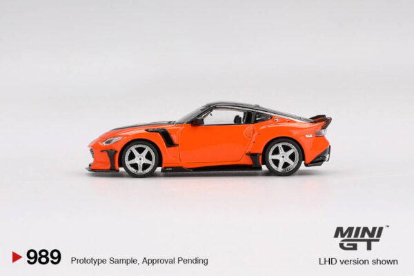 989.1 Mini GT 1/64 Nissan Z VeilSide FFZ400 Orange MGT00989