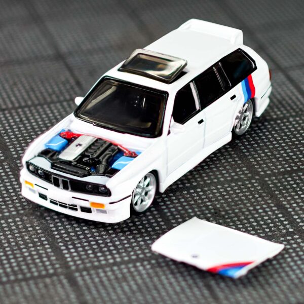 Hot Wheels Collectors Hot Wheels Elite 64 1990 BMW 318i Touring