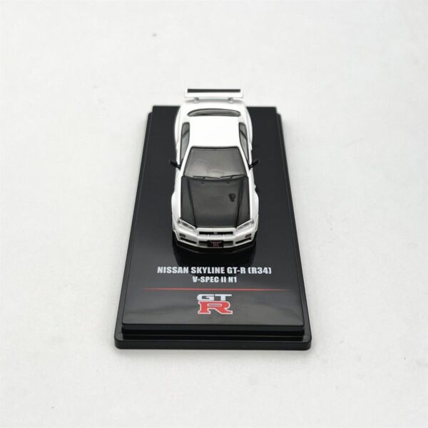 İNNO64 Nissan Skyline GT-R (R34) V-SPEC II N1 White With Carbon Hood